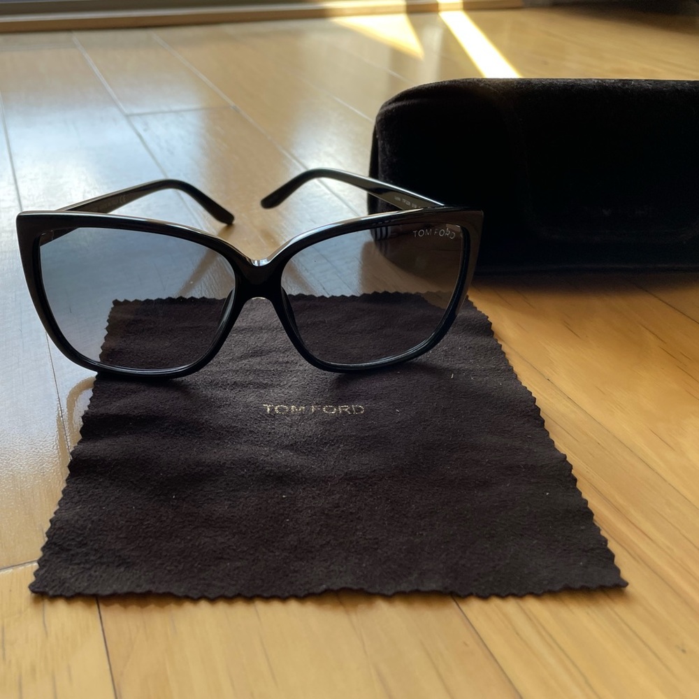 Tom Ford TF228 Black Gradient Authentic Sunglasses - Picture 7 of 8